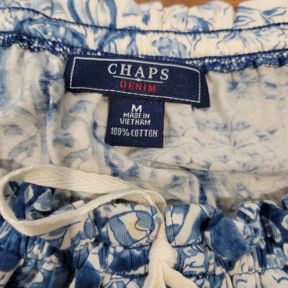 Top - Picture 2 of 2